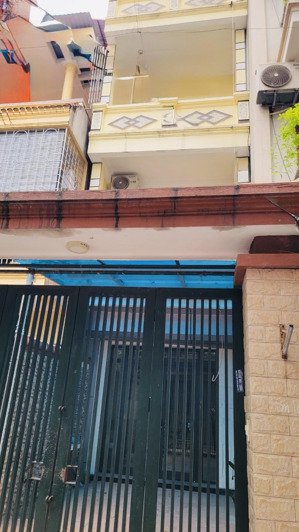 trung tâm quận thanh xuân 75m2 - 4 tầng - 13,5 tỷ(tl) - sát mặt phố - ngõ thông - oto 4 chỗ vào nhà