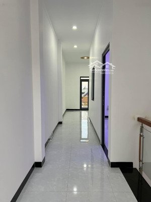 chính chủ kẹt vốn bán gấp nhà nguyễn thái sơn gò vấp 56m2, sổ hồng, lh /vân