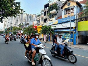 mặt tiền đặng văn bi kết cấu trệt lầu giá chỉ 7,x tỷ_sổ hồng riêng pháp lý chuẩn