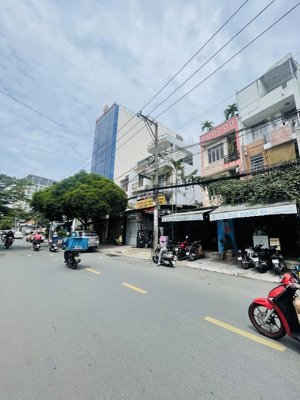 bán nhà mặt tiền bạch đằng phường 2 tân bình dt 100m2 ngang 6m dài gần 20n giá chỉ hơn 27 tỷ.