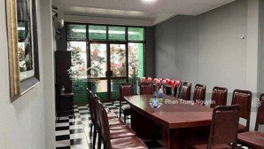 bán gấp nhà mặt tiền trần quang diệu 5.5 x 12m. q3 góc lê văn sỹ thông trường sa, gần chợ lê văn sỹ