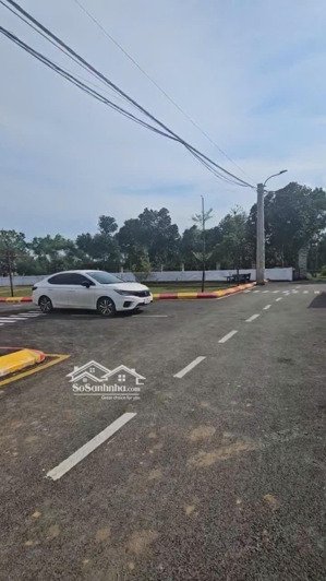 đường nhựa 9m, 100m2 thổ cư mặt tiền 6m cách ubnd xã mới chỉ 300m, 30m ra đường liên huyện