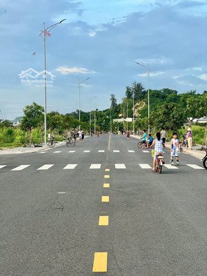bán đất khu đô thị chí linh dt 79m2, đường trước nhà 13m, chỉ 6.3 tỷ