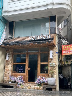 siêu hot.cho thuê mbkd phố tống duy tân.diện tích 50m2,mặt tiền 4,5m,giá thuê 50tr mọi mô hình