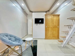 duplex full nội thất/ nội thất cơ bản trung tâm q11 ở ngắn hạn hoặc dài hạn đều được!