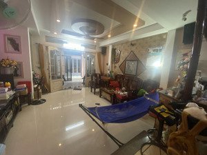 bán nhà q8: dạ nam 85m2(5x17) trệt 2lầu, sân thượng. có pn dưới trệt. giá 8ty9