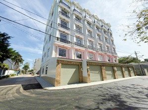 cho thuê nhà nguyên căn 6 phòng ngủ, khai thác làm chdv, dt 68m2, 1 trệt 1 lửng 5 lầu, có thang máy