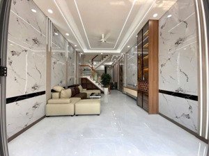 bán căn nhà đối diện bệnh viện thủ đức 86m2 nở hậu 3 lầu hai mặt tiền kinh doanh đa ngành nghề