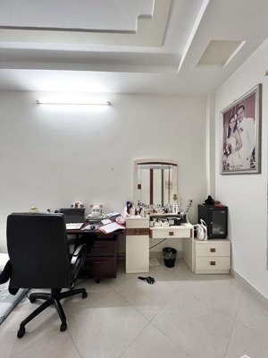 hxh-sát bv hồng đức-nhà đẹp-79m2-no hậu-4tầng-4pn-quang trung p10 gv-từ 9,2tỷ=giảm còn 8,385tỷ tl