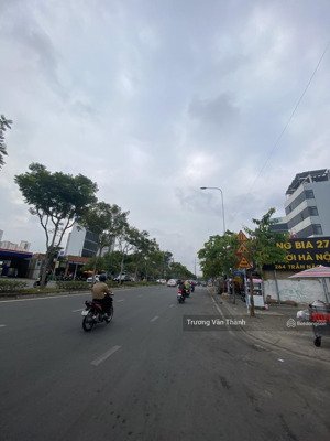 siêu phẩm mặt tiền 30m khu trần não 1.300m² đất thổ cư xây 20 tầng giá chỉ 119tr/m²