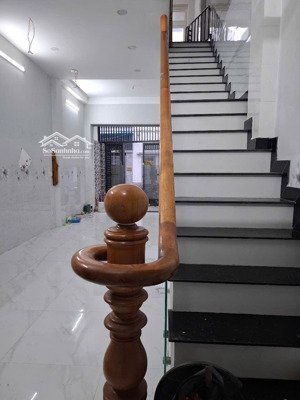 cho thuê nguyên căn 1 trệt, 2 lầu, đường số 4, đối diện vạn phúc city, phường hiệp bình phước, tđ
