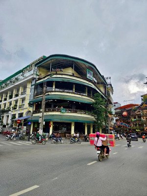 cho thuê mbkd hoàng quốc việt 100m2x 4 tầng mt 12m lô góc cực thoáng phù hợp kinh doanh mọi mô hình