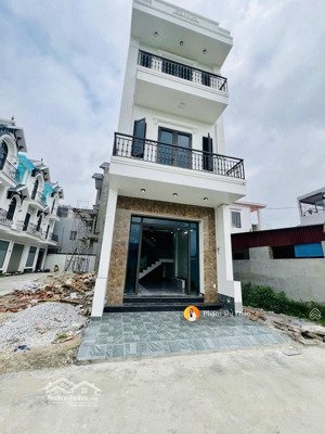 hàng hiếm!! nhà 3 tầng xây độc lập tại đặng cương gần chợ minh kha móng cọc bê tông cực đẹp