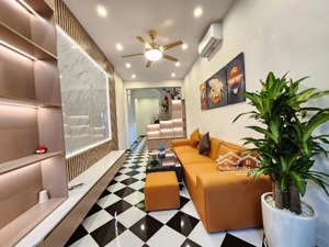 bán nhà mp trần thủ độ - kd ngày đêm - nội thất long lanh - 44m2 giá chỉ 12,4 tỷ