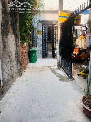 chỉ 2tỷ9 còn tl có nhà bình chiểu - shr - 62m2 - hoàn công - ko lộ - ko qh - hẻm ba gác