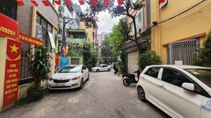 bán gấp nhà kim mã 55m 4 tầng - ngõ thông - phân lô sát ô tô - 11 tỷ( giá tốt nhất khu v