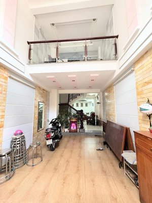 chính chủ bán gấp nhà 5 tầng đường bà hom quận 6 - giáp vòng xoay phú lâm - 3,5x12m - giá 6,5 tỷ