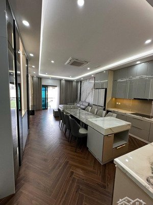 bán nhà 75m2 6t ngõ 2 oto tại nguyễn văn cừ, long biên giá 18.x tỷ ctl