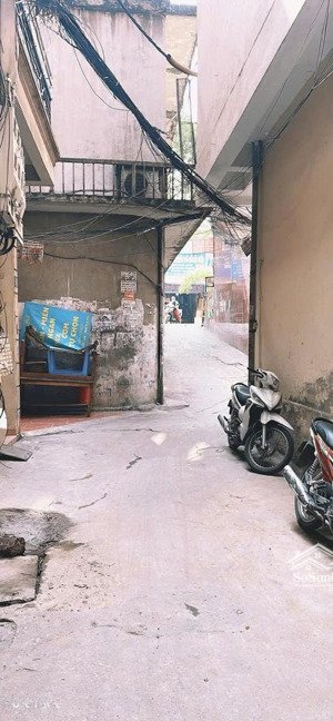 trung tâm quận đống đa, đê la thành - ô chợ dừa 24/30m2 5t 3,8m mt giá 5,75tỷ, hàng hiếm, bay nhanh