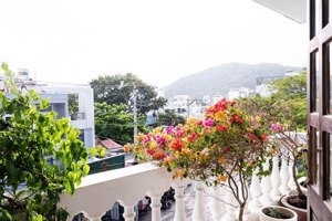 bán khách sạn tâm huyết đang hoạt động ổn định, mặt tiền đường nguyễn đình chiểu - nha trang