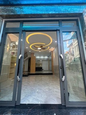 12 tỷ 4 bán nhà mặt tiền tân vĩnh, 4 tầng, shr hoàn công, dtsd 180m2 full nội thất cc, oto vào nhà