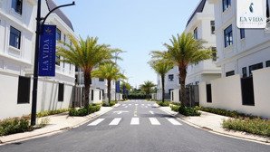 bán nhà phố la vida residences, hướng chính bắc mát mẻ. cam kết căn rẻ nhất dự án