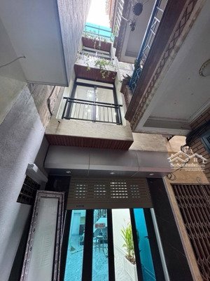 bán nhà phố pháo đài láng lõi đống đa 44m 4 tầng 50m ô tô tránh chỉ 8.05 tỉ.