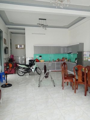 nhà cho thuê ngắn hạn hoặc dài hạn tại ngã 3 thái lan