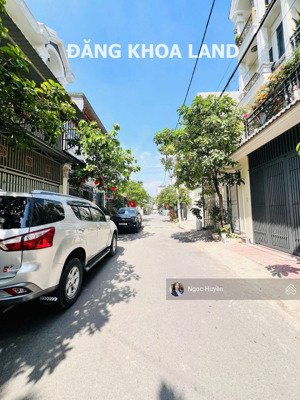 bán đất khu vip - đường nhựa xh né nhau - gần ngã tư tđ -được xây cao- dt: 81m2 giá 6. x tỷ