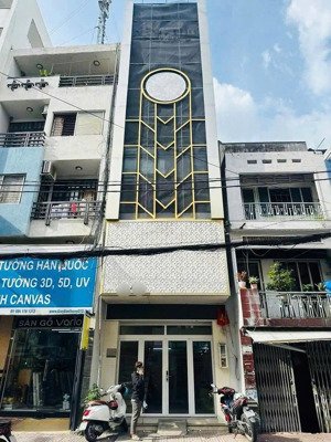 cho thuê nhà mặt tiền đường cao thắng, quận 10 - thang máy - vỉa hè rộng