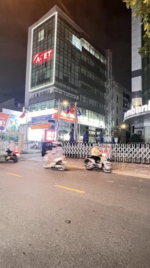 bán toà nhà 5 tầng góc 2 mt lê văn sỹ phường 12 quận 3. giá hơn 94 tỷ. tn gần 300tr/th.