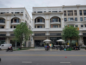 cho thuê nhà nguyên căn 5 tầng 189m2 - vị trí đắc địa mặt tiền đường đinh thị thi - vạn phúc city