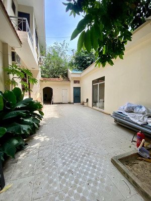 cho thuê biệt thự sân vườn 1000m2 ngay tại nguyễn văn đậu, quận bình thạnh