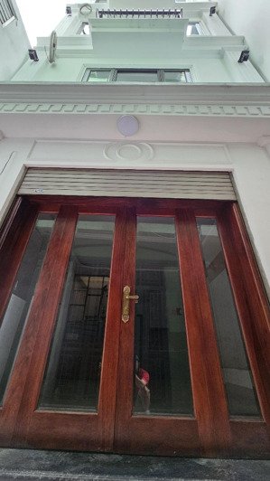 bán nhà liên mạc lô góc 4,3 tỷ. thoáng sáng ngõ thông rộng cách bãi đỗ xe chỉ 50m