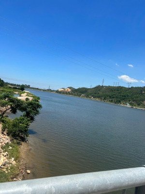 chính chủ cần bán lô đất hai mặt tiền 850m2 có 320m2 đất ở view sông cude vị trí đẹp 