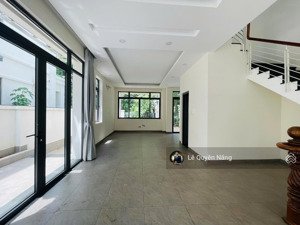 cho thuê biệt thự 2 mặt tiền view hồ tại lakeview city, giá 35 triệu/tháng đã hoàn thiện