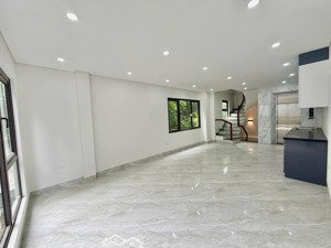 bán gấp nhà xây mới 6 tầng thang máy phố đàm quang trung, tầng 1 40m từ tầng 2 lên 50m. mt 5m