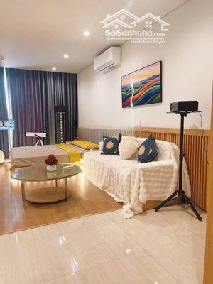cc gửi bán nhanh căn studio nội thất đẹp, dt 41m2 view check biển. giá 1,2x tỉ. lh e: 