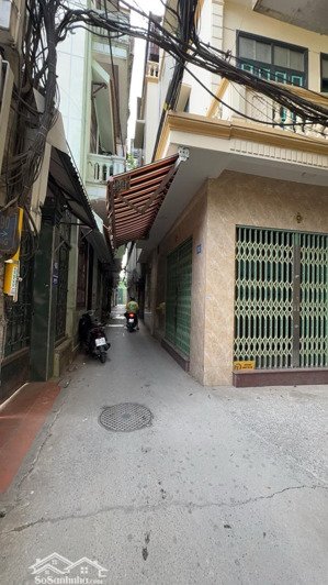 bán nhà phố nguyễn khang 37m2 9.5 tỷ, lô góc ngõ thông 3 gác quay đầu kd đỉnh