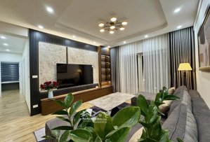 bán căn hộ chung cư golden land, 124m, 3 ngủ, full nội thất , tầng trung đẹp, giá 8.8 tỷ