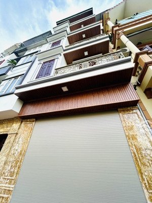 bán gấp nhà phân lô phố kim đồng 68m2 mới cứng giá 22.5 tỉ có thương lượng.