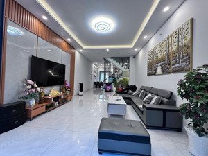 nhà phố 6b intresco, nhà mới đẹp, sổ hồng sẵn, giá 11.8 tỷ, lh: 