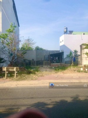 gấp gấp bán lô đất tại đường vĩnh lộc,vĩnh lộc b.bình chánh. 800 tr,82.7 m2,full thổ.lh:0934022125