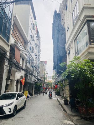 bán gấp nhà phố tây sơn - đống đa - dân xây - 26/30m2 - 6 tầng - ô tô - giá 6,3 tỷ -lh : 