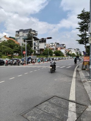 cần bán gấp toà nhà mặt phố âu cơ 8 tầng thang máy, vị trí đắc địa kinh doanh đông đúc 58 tỷ.