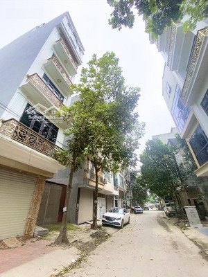 bán gấp nhà 7 tầng thang máy la khê, tặng full nội thất, 55m2, 16 tỷ 7, phân lô ô tô tránh.