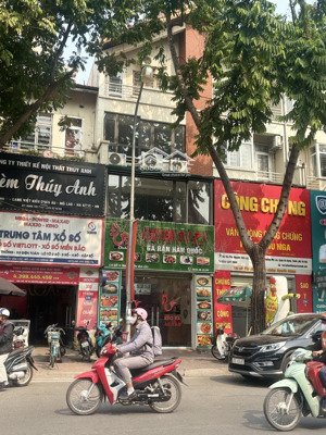 bán 5 căn biệt thự làng việt kiều châu âu mặt đường nguyễn văn lộc 150m, dòng tiền 100tr/tháng.