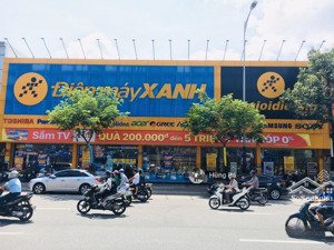 siêu khan hiếm! bán nhà mặt tiền bàu cát. dt: 20 x 40m - nhà cấp 4 - hđt: 190tr/th. giá 72 tỷ