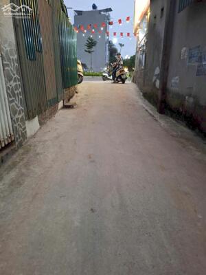 Bán lô đất 2 mặt tiền phố Hồng Tiến, DT: 60m, MT: 4m, giá 12.x tỷ.