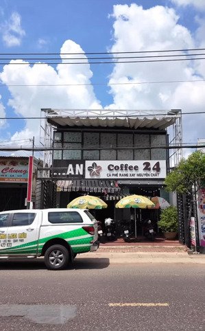 bán đất 480m2 ( 8x60m ) đường trường sơn, tặng nhà 2 tầng sẵn quán cf lh nhật tú